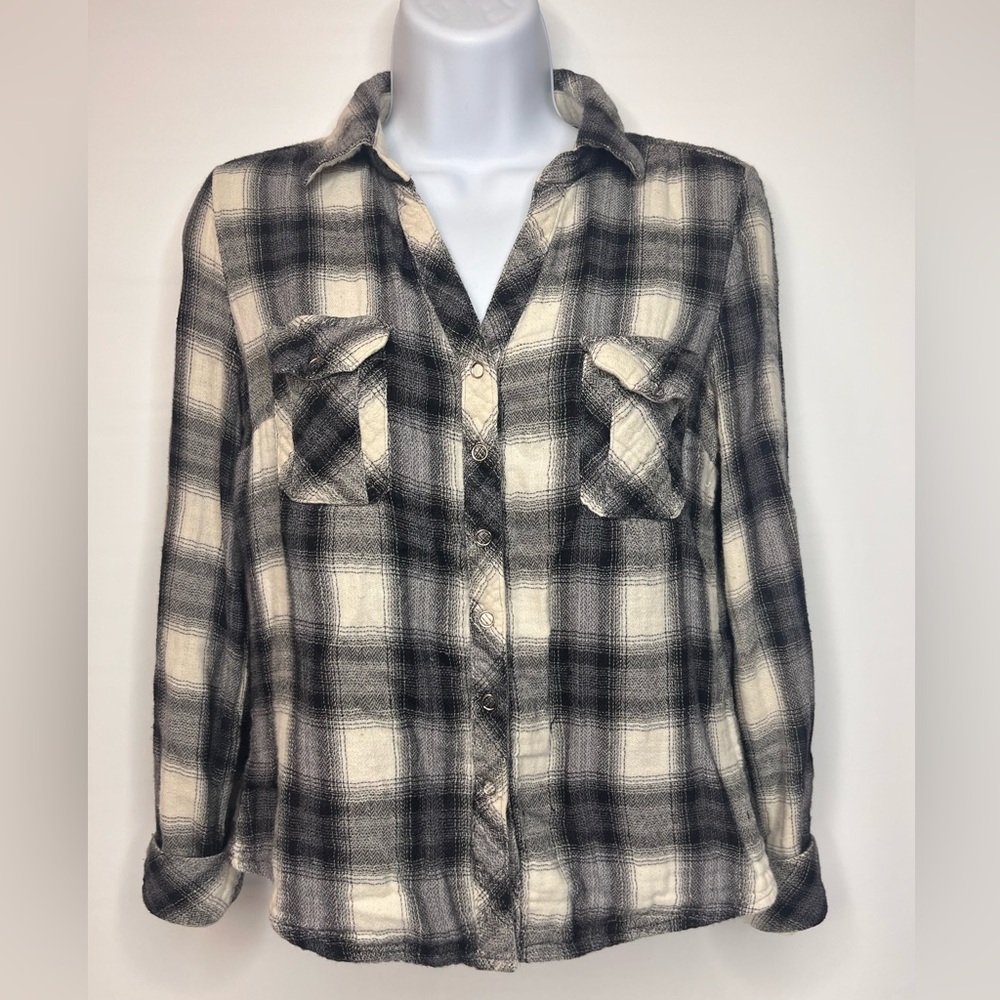 TIMING - BLACK BUTTON UP FLANEL